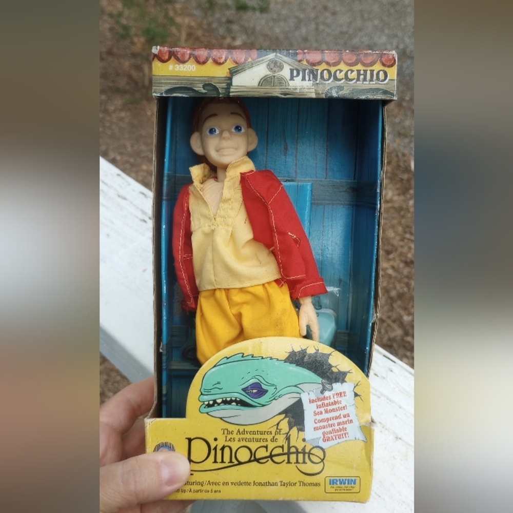 1996 Pinocchio Figure New In Box With Inflatable Fish